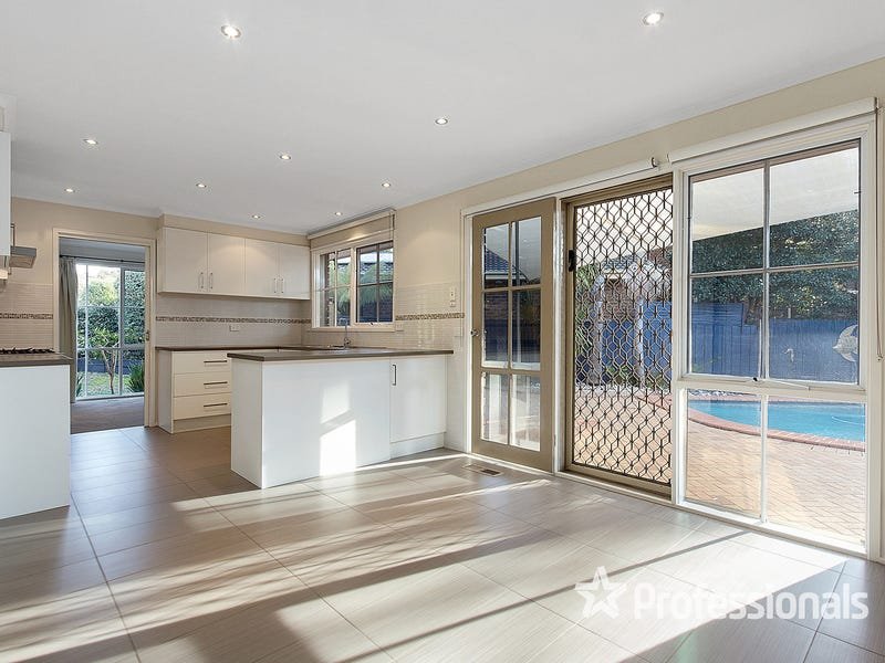 14 Grose Court, Croydon Hills image 3