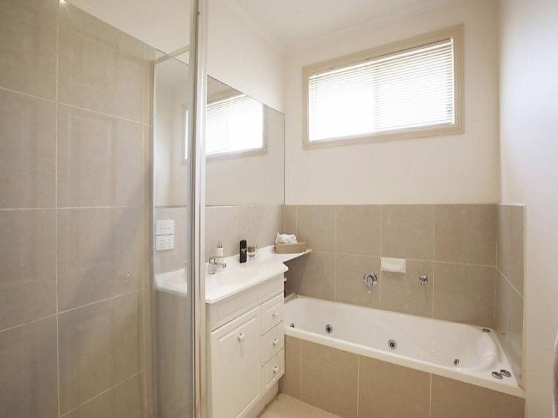 14 Grover Road, Doncaster image 5