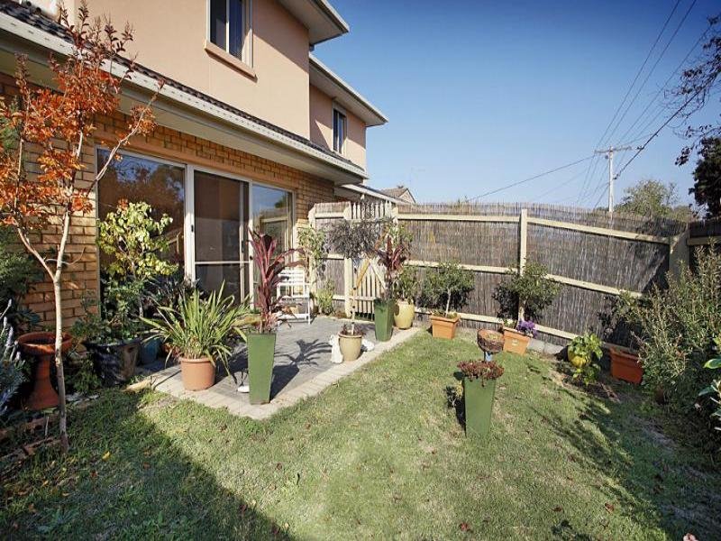 14 Grover Road, Doncaster image 6