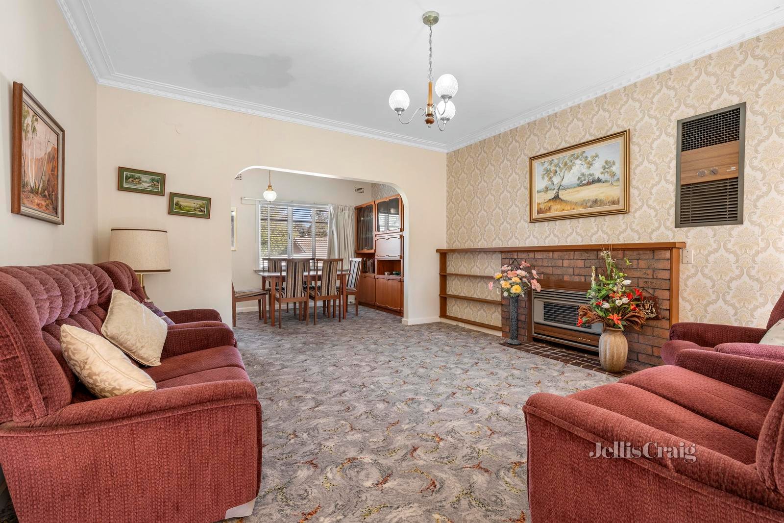 14 Hamilton Avenue, Blackburn image 3