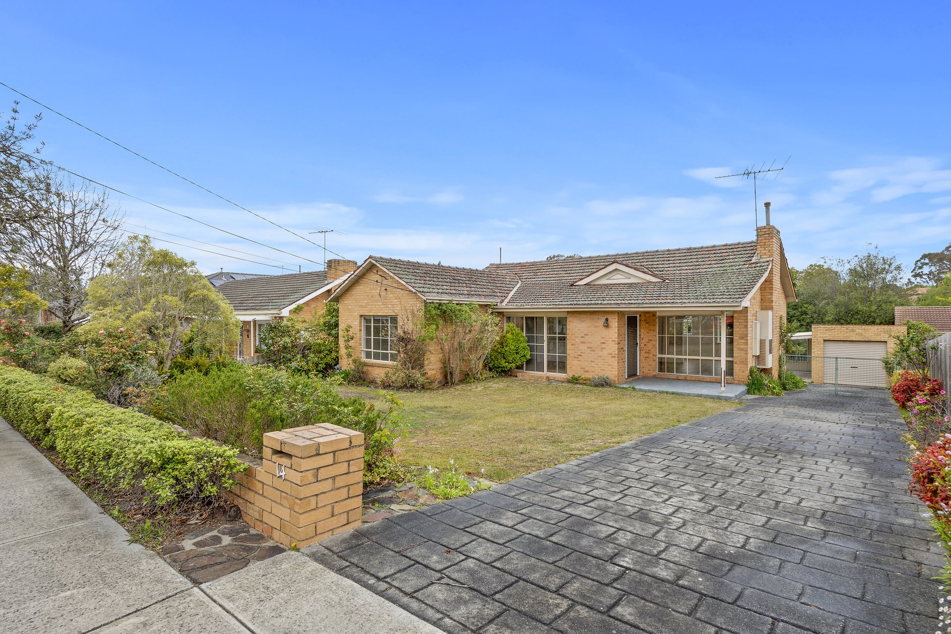 14 Hamilton Avenue, Blackburn image 10