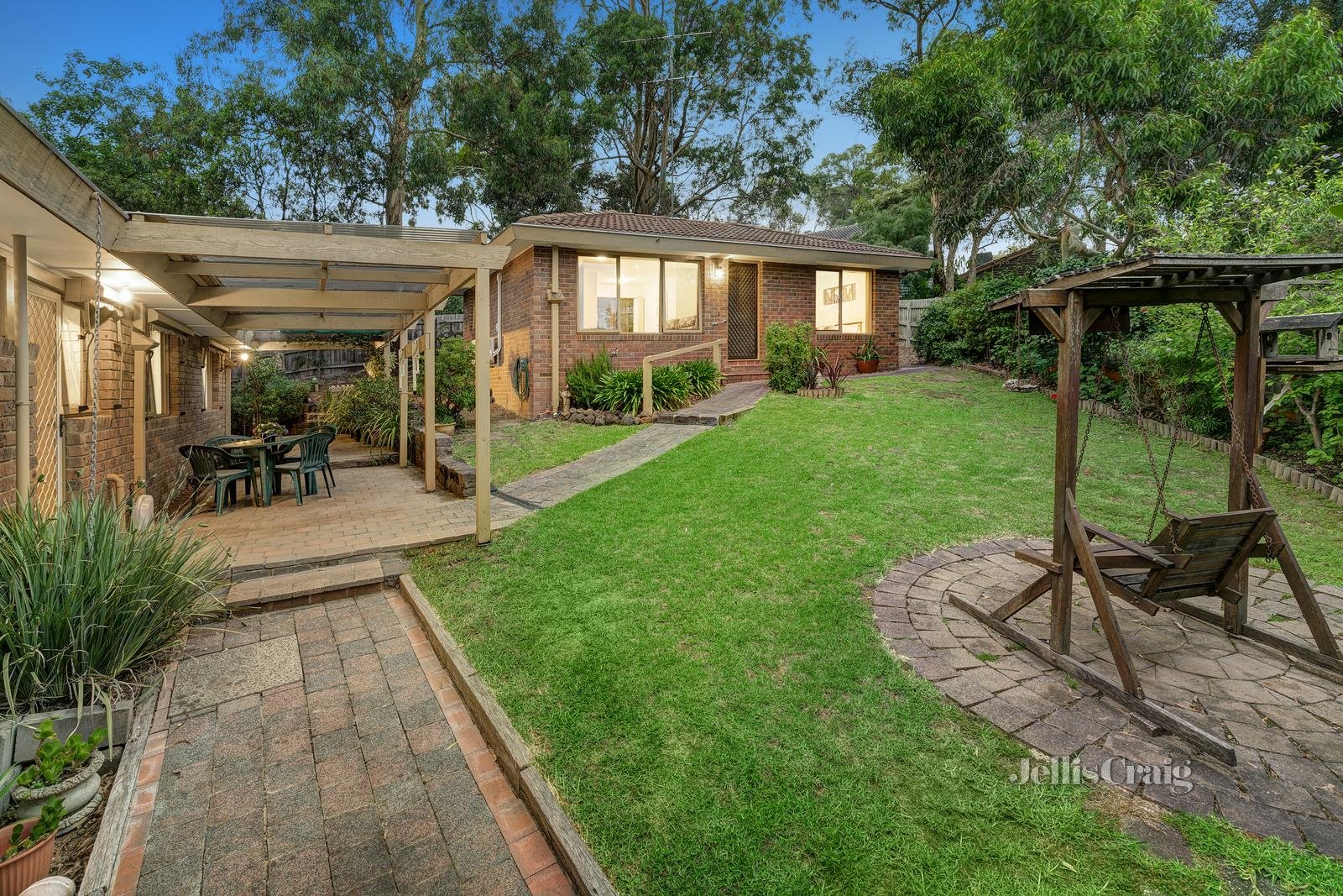 14 Heddon Court, Eltham image 6