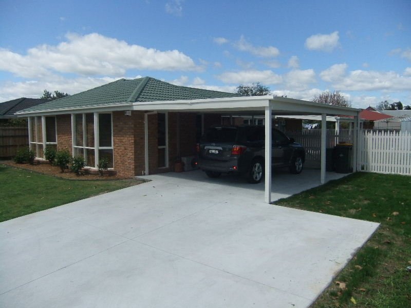 14 Helen Crescent Sale - Image 1