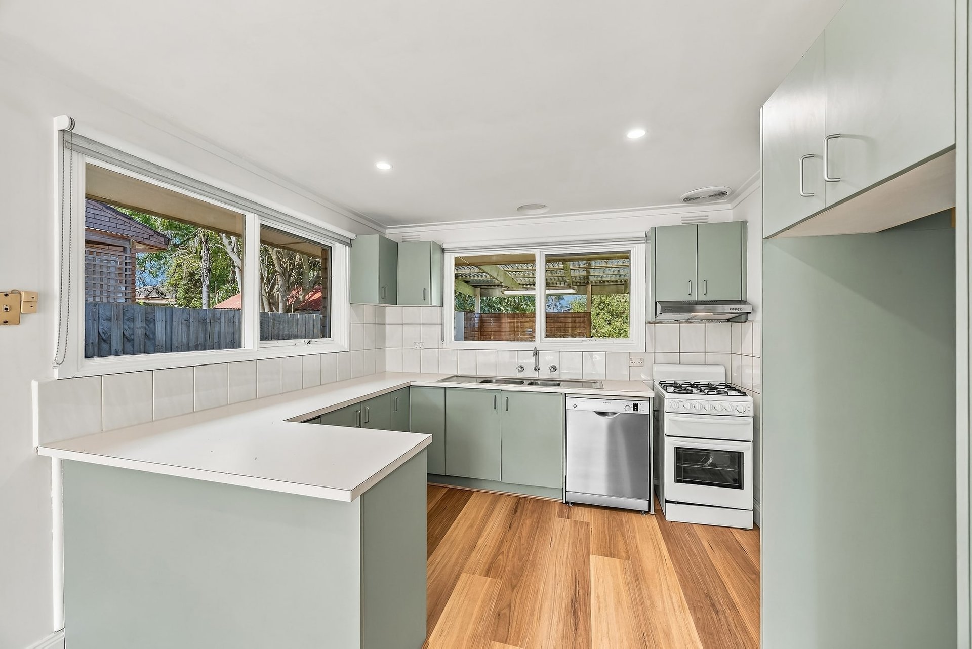 14 Hendra Grove, Ringwood image 3