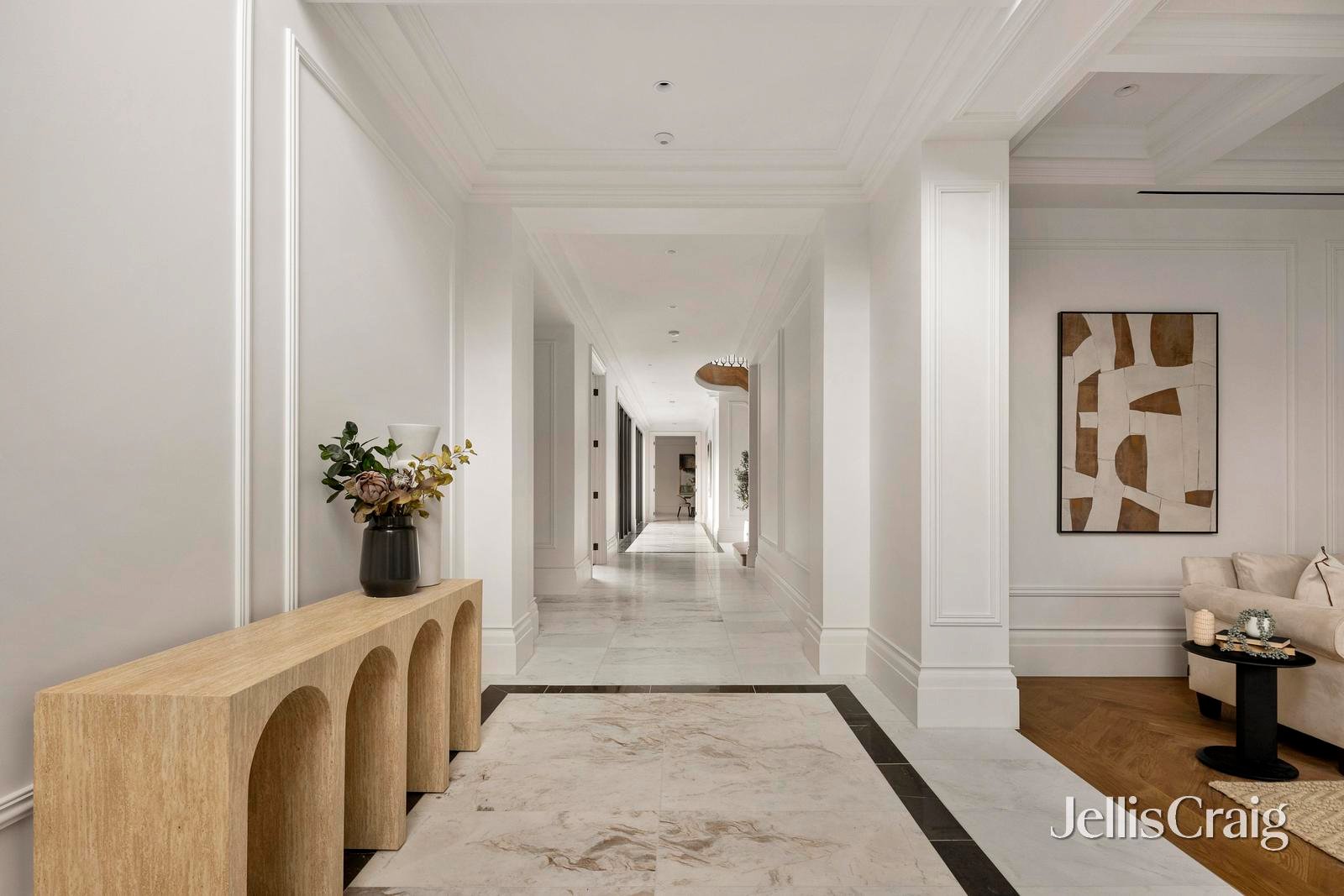 14 Henley Street, Balwyn image 4