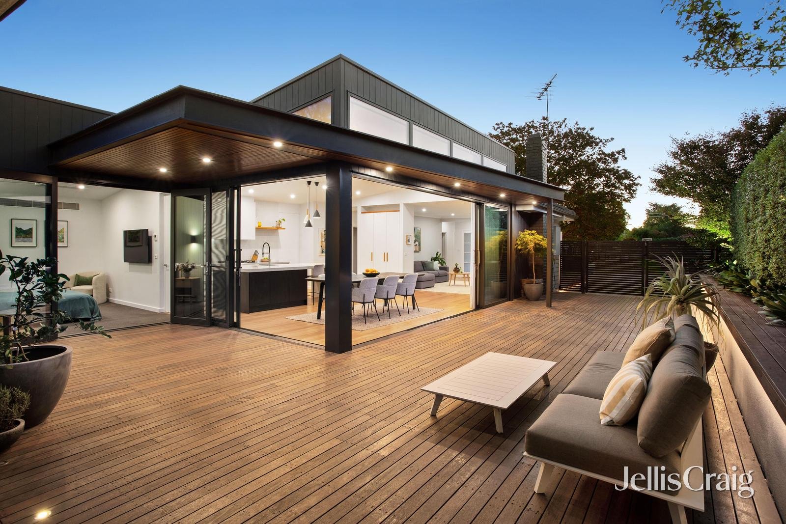 14 Herald Street, Cheltenham image 19