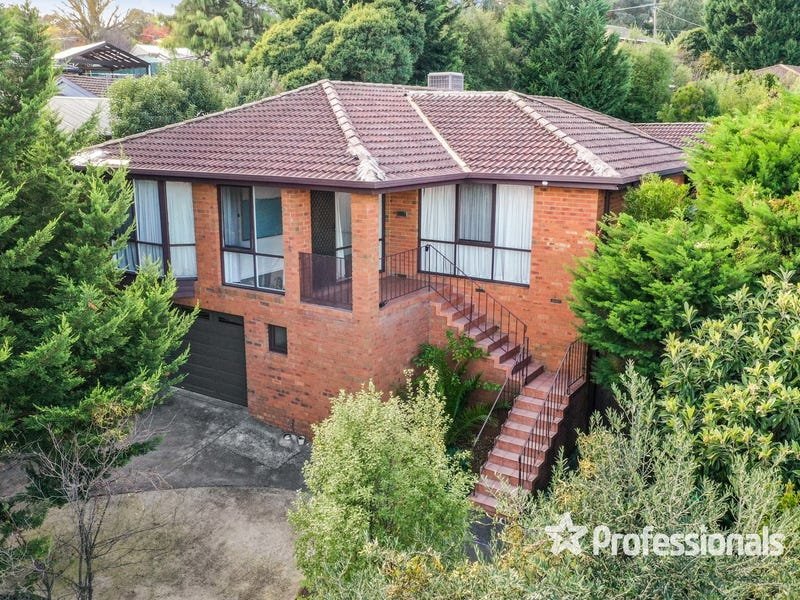 14 Highview Drive, Mooroolbark image 1