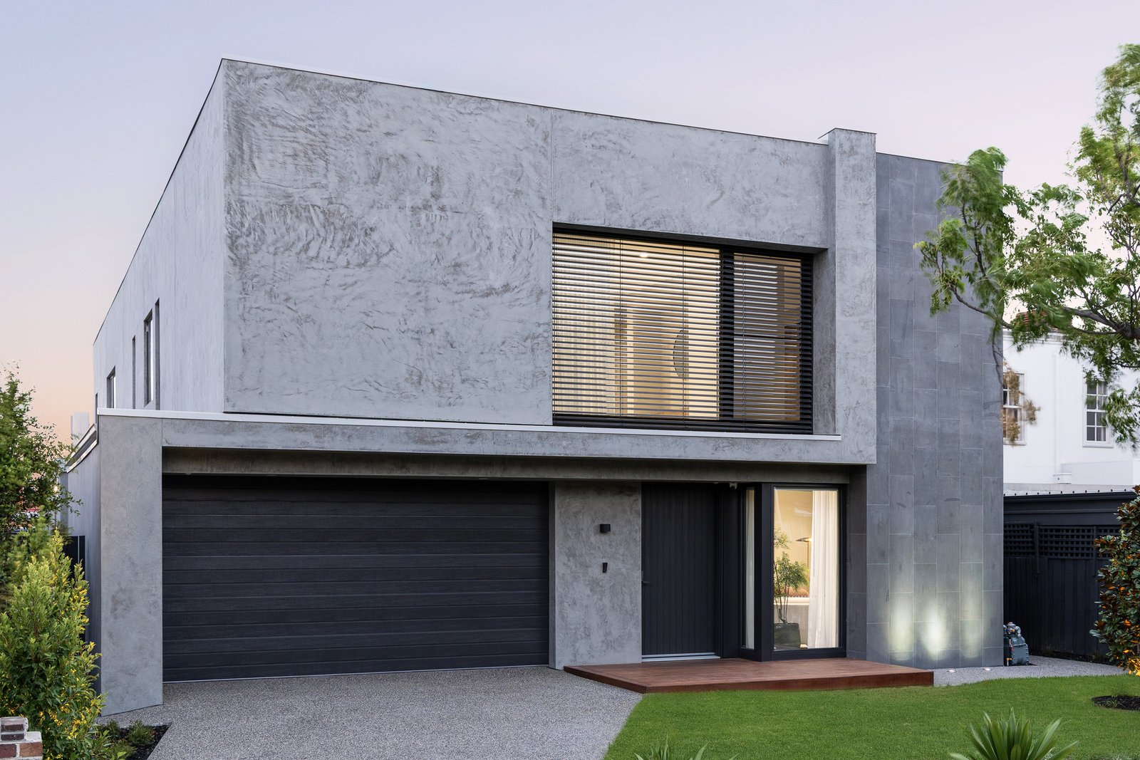 14 Highview Road,
                        
                    
                    
                        
                            Bentleigh East