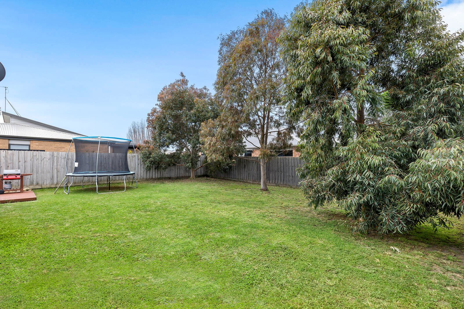 Property Gallery Thumbnail 12