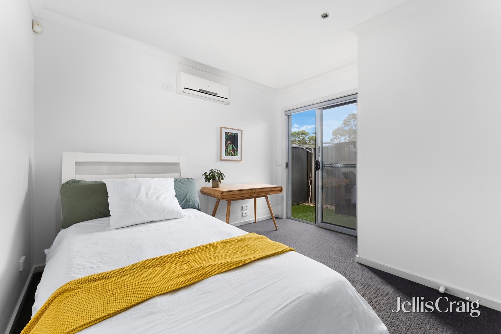 1/4 Holland Court, Maidstone image 3