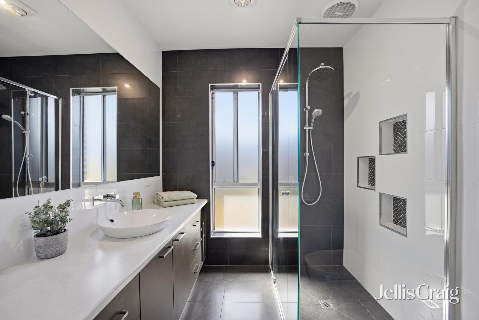 14 Holmsgarth Court, Brown&nbsp;Hill image 15