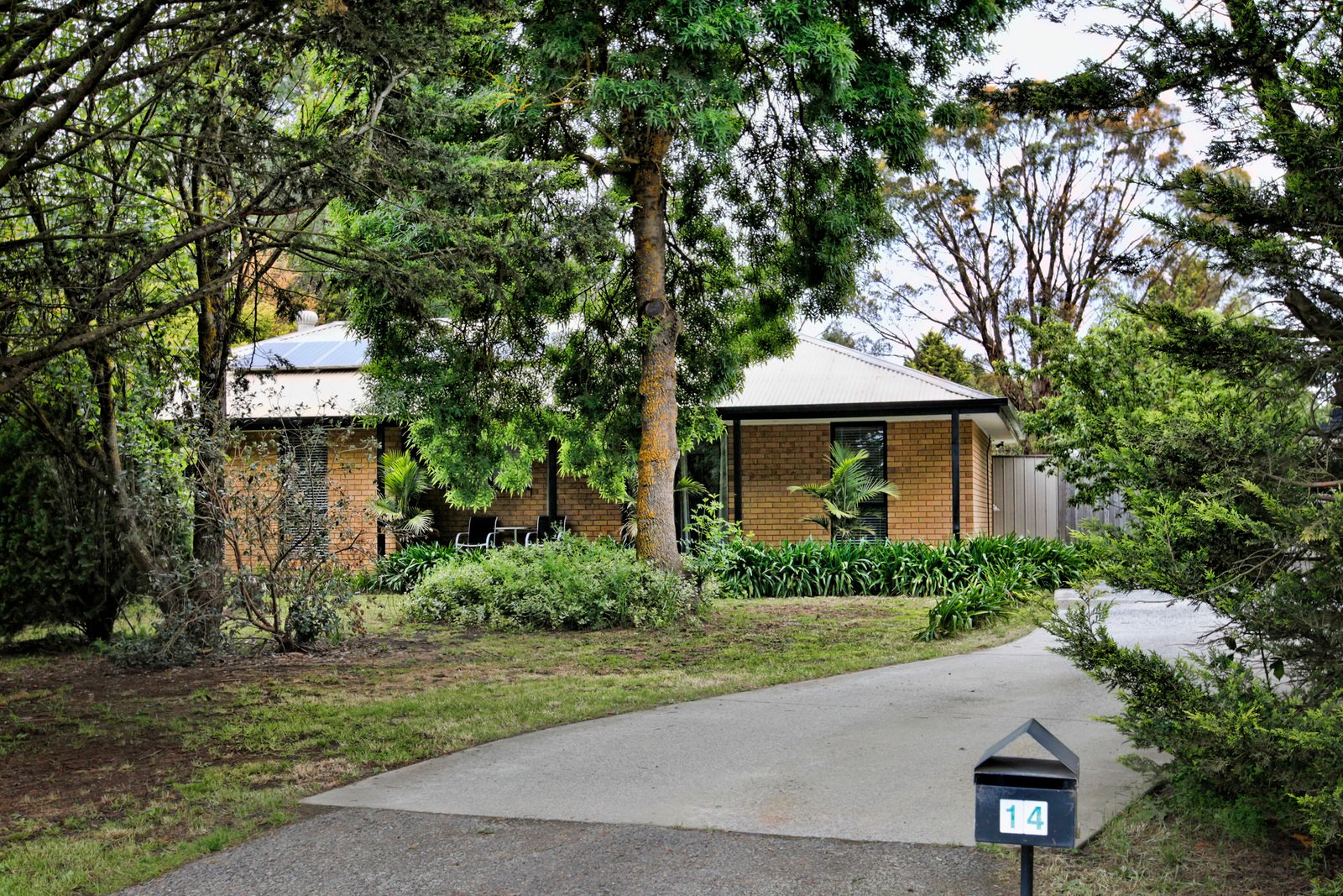 14 Honeysuckle Lane, Woodend RT Edgar