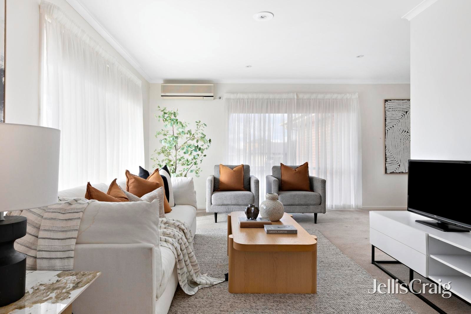 14 Hornsby Avenue, Westmeadows image 2