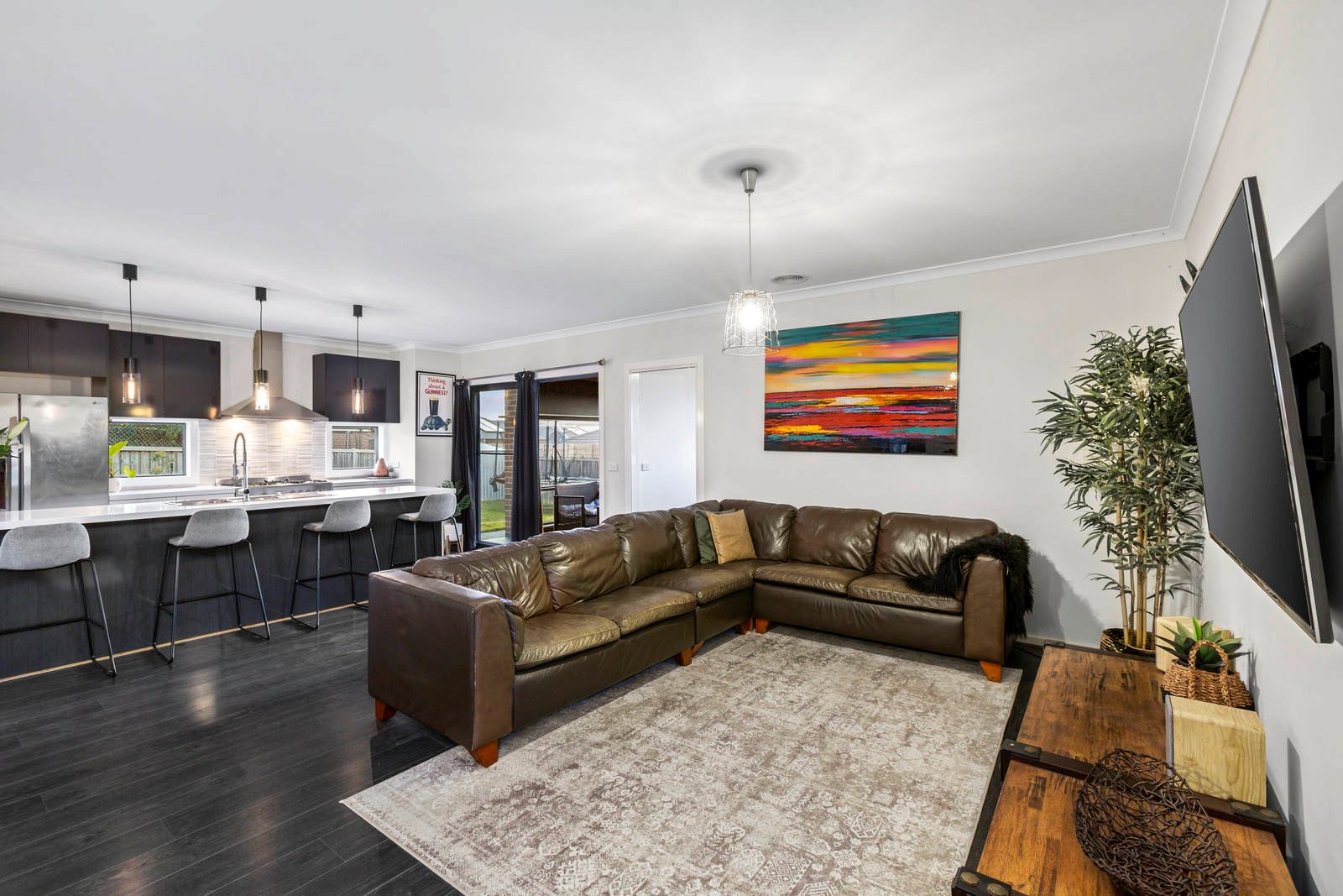 Property Gallery Thumbnail 6