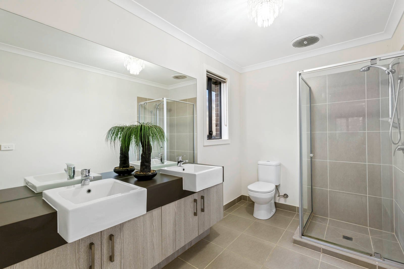 Property Gallery Thumbnail 14