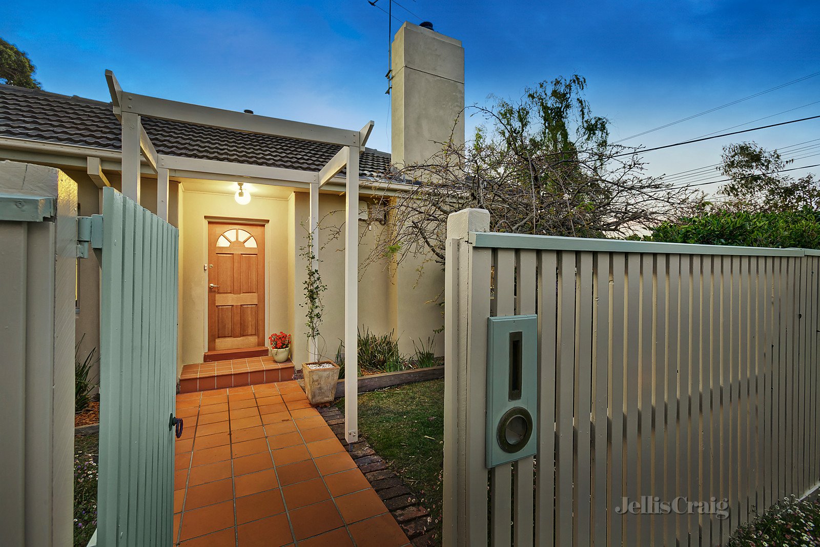 1/4 Imperial Avenue, Mount Waverley image 10