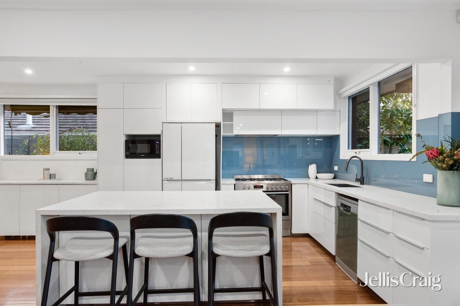14 Ingleside Crescent, Glen Waverley image 4