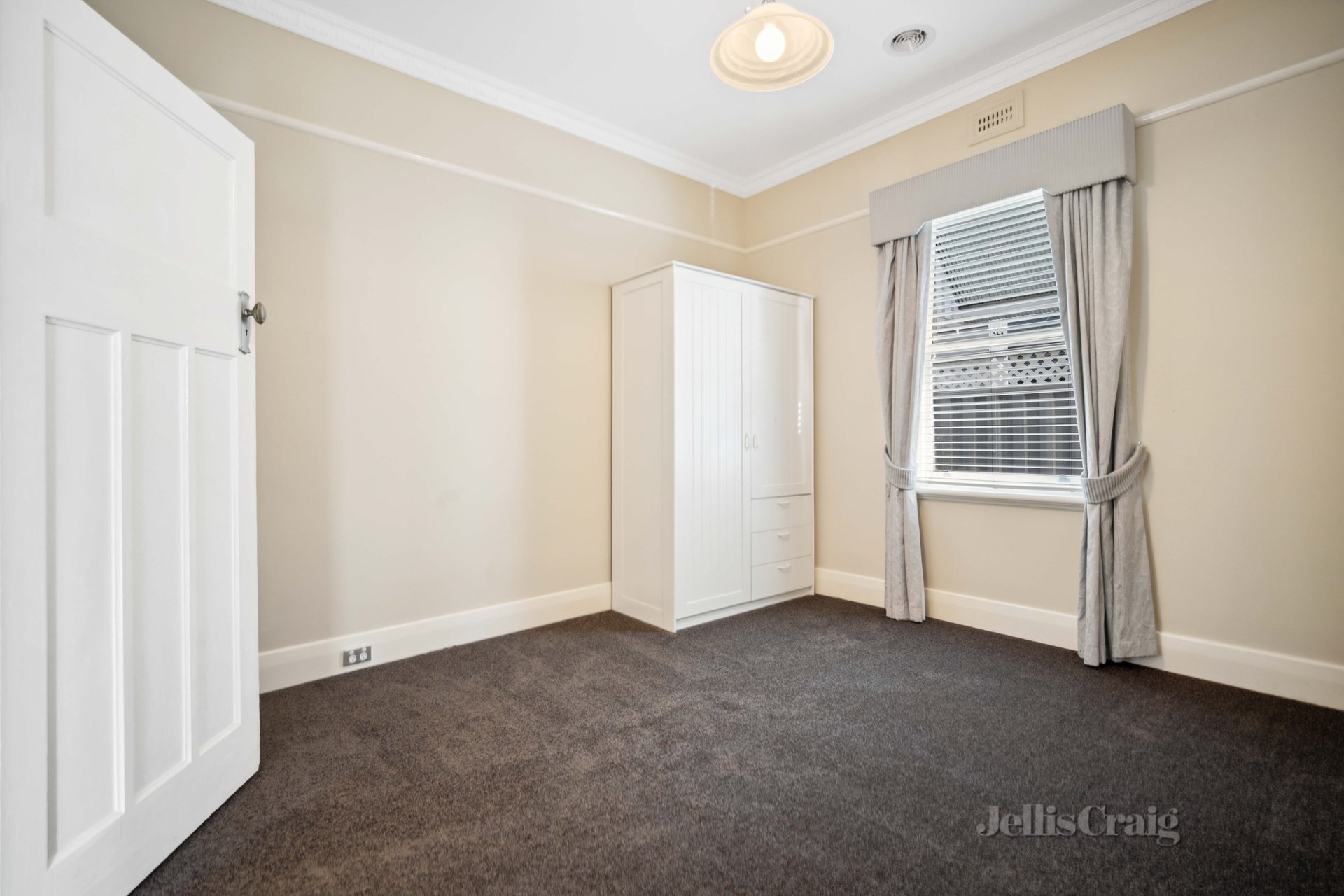 14 Inkerman Street, Newington image 4