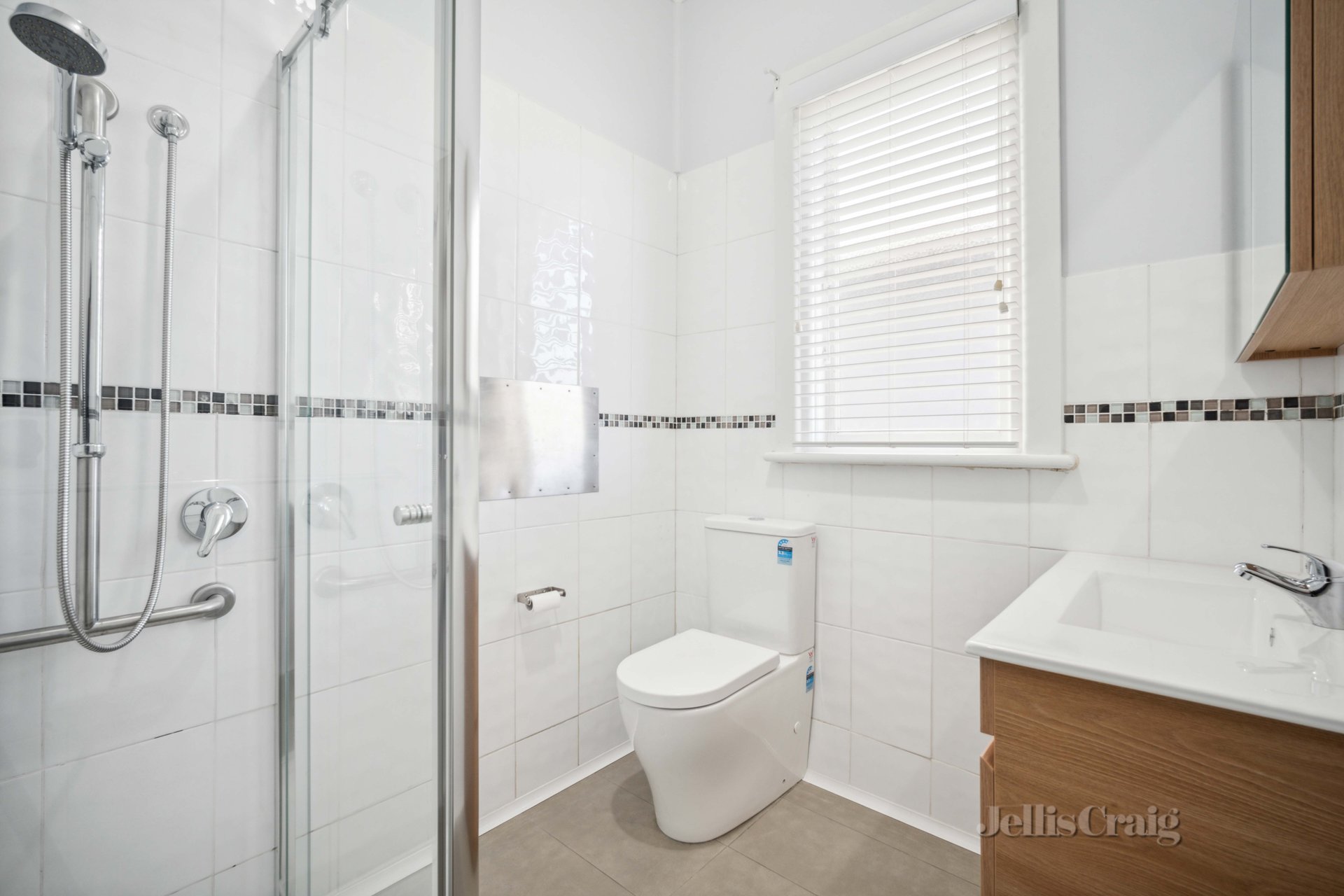 14 Inkerman Street, Newington image 7