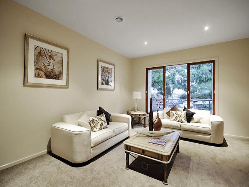 14 Iramoo Street, Balwyn image 2