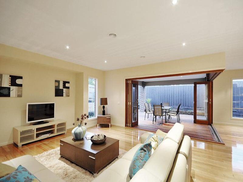 14 Iramoo Street, Balwyn image 4
