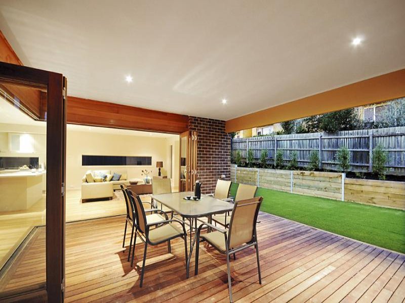 14 Iramoo Street, Balwyn image 10