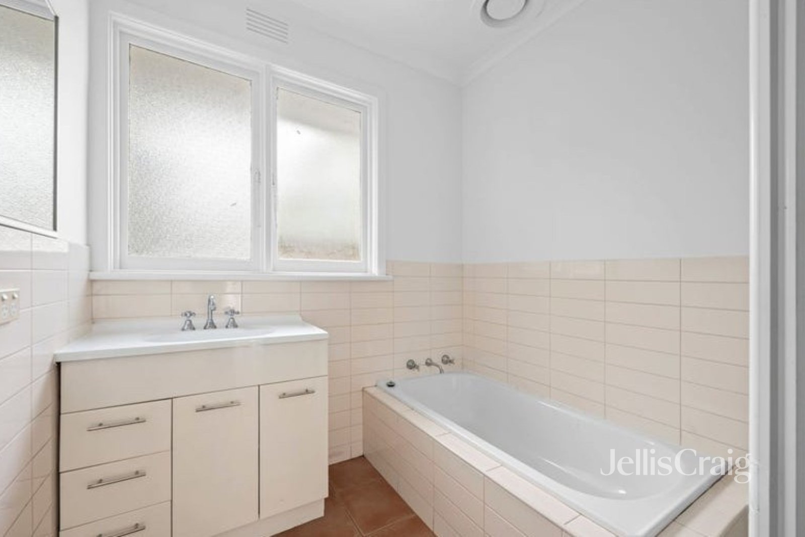 14 Joyce Avenue, Greensborough image 3