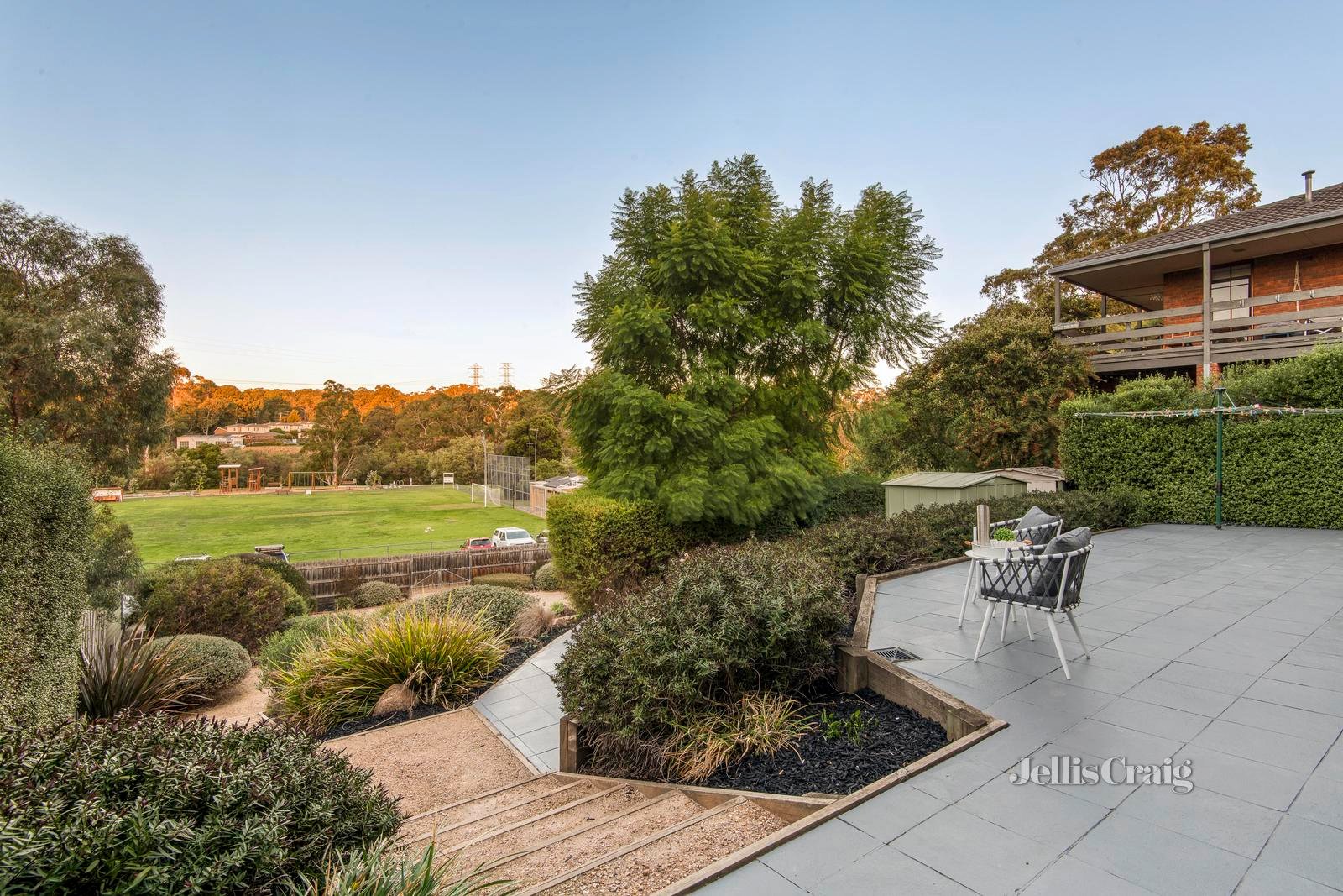 14 Kardinia Drive, Yallambie image 2