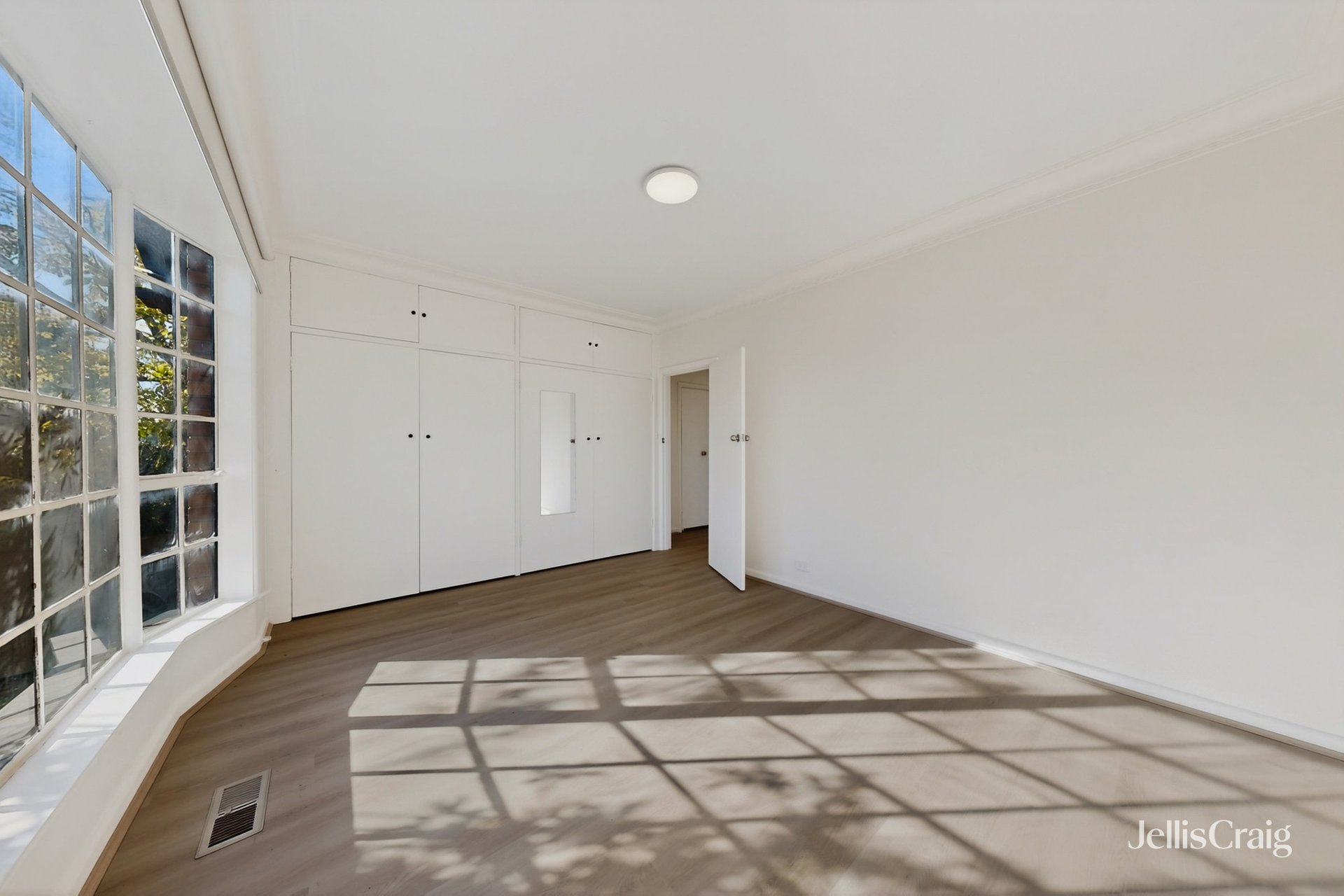 14 Kelvinside Street, Balwyn&nbsp;North image 4