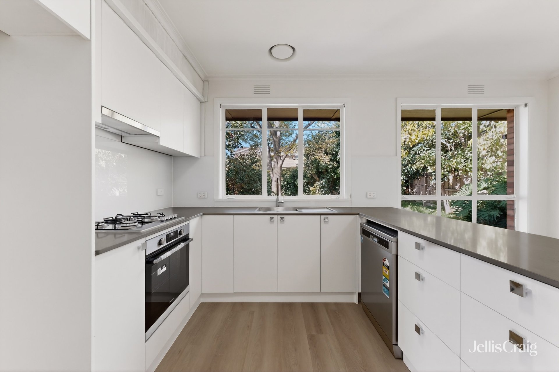 14 Kelvinside Street, Balwyn&nbsp;North image 6