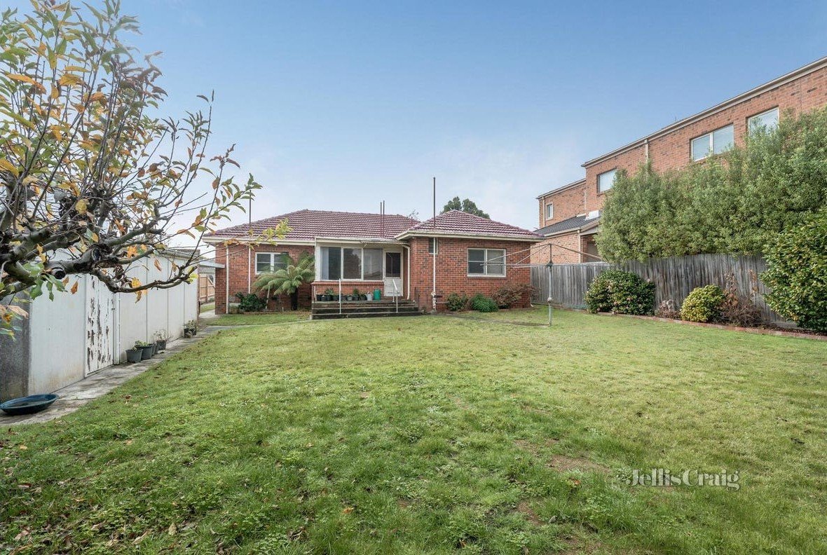 14 Kemp Avenue, Mount&nbsp;Waverley image 5