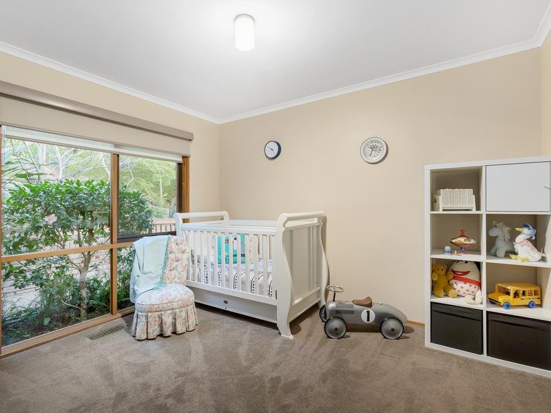 14 Kenmare Avenue, Croydon image 11