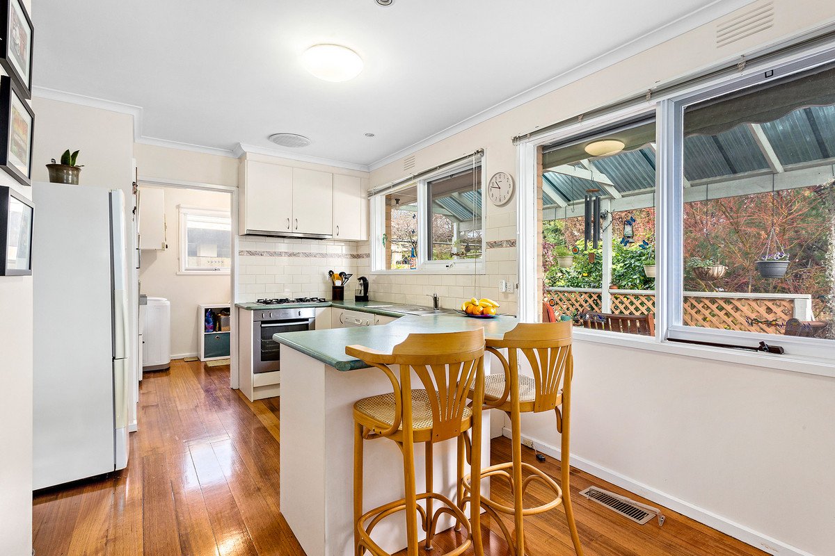 14 Killeen Avenue, Blackburn North image 2