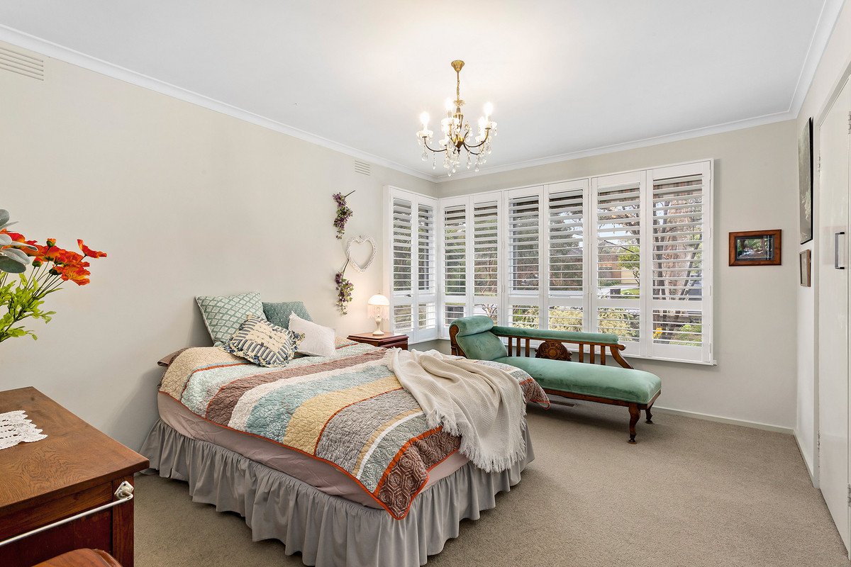 14 Killeen Avenue, Blackburn North image 4