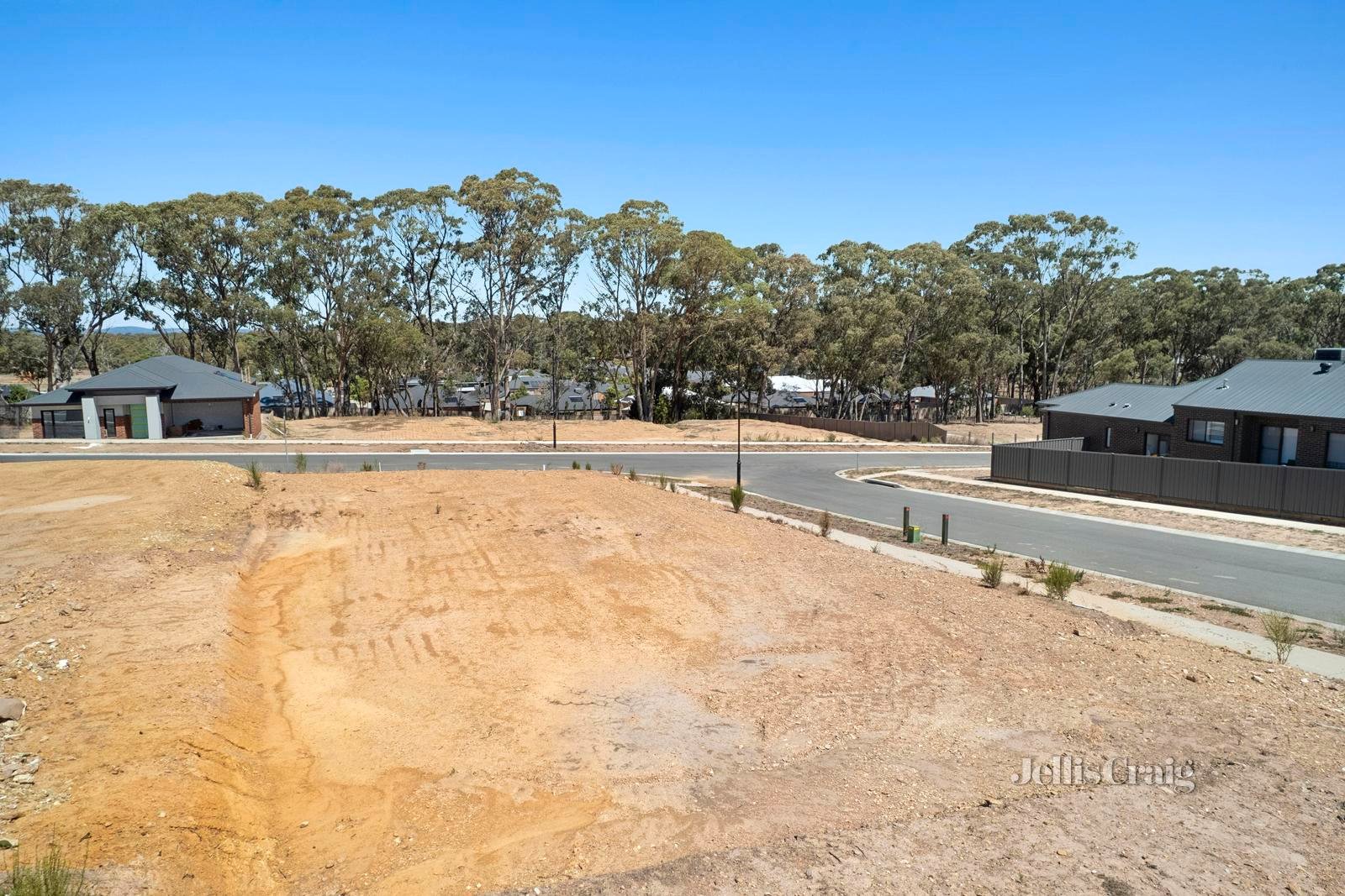 14 Kingfisher Drive, Mckenzie Hill image 3