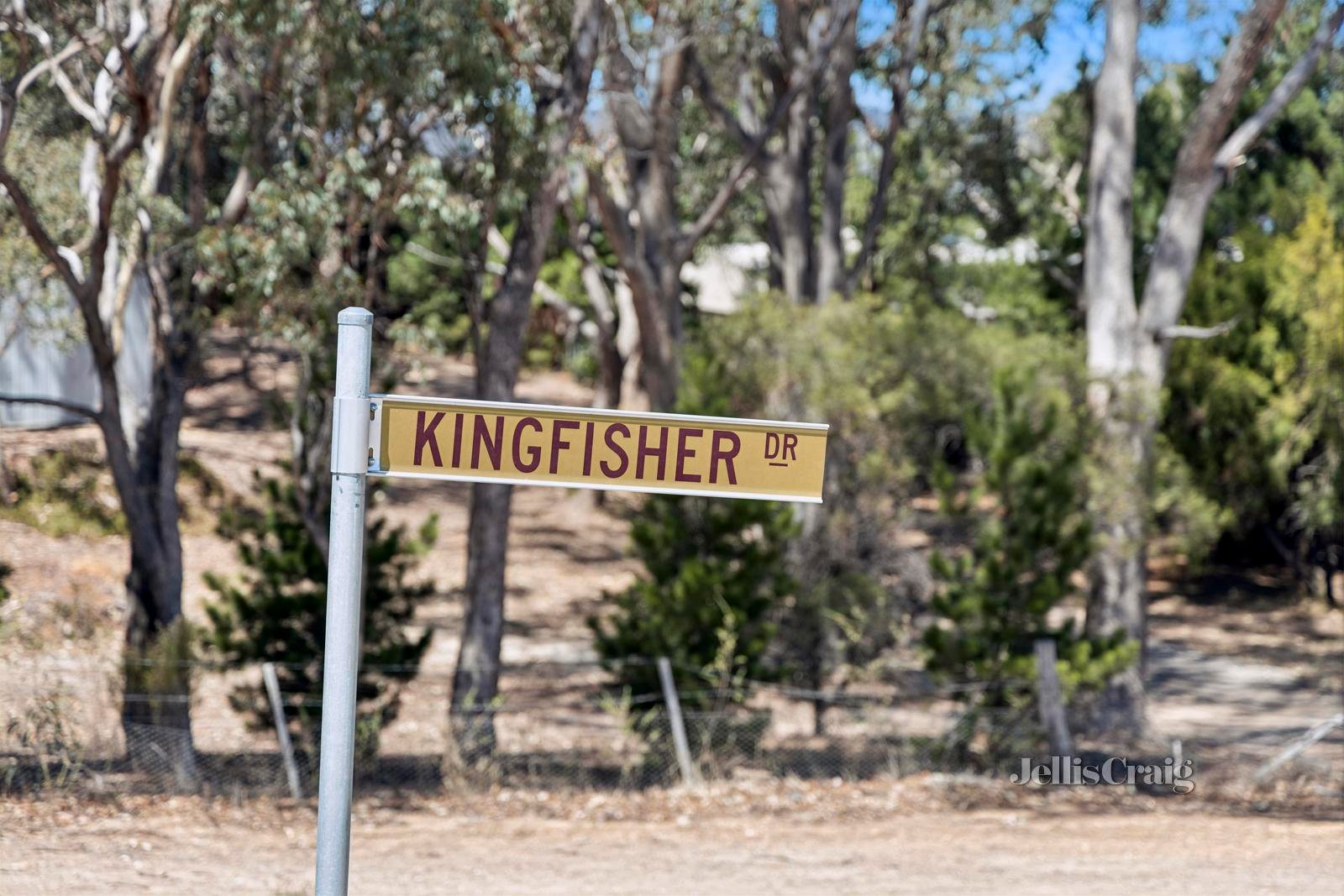 14 Kingfisher Drive, Mckenzie Hill image 8
