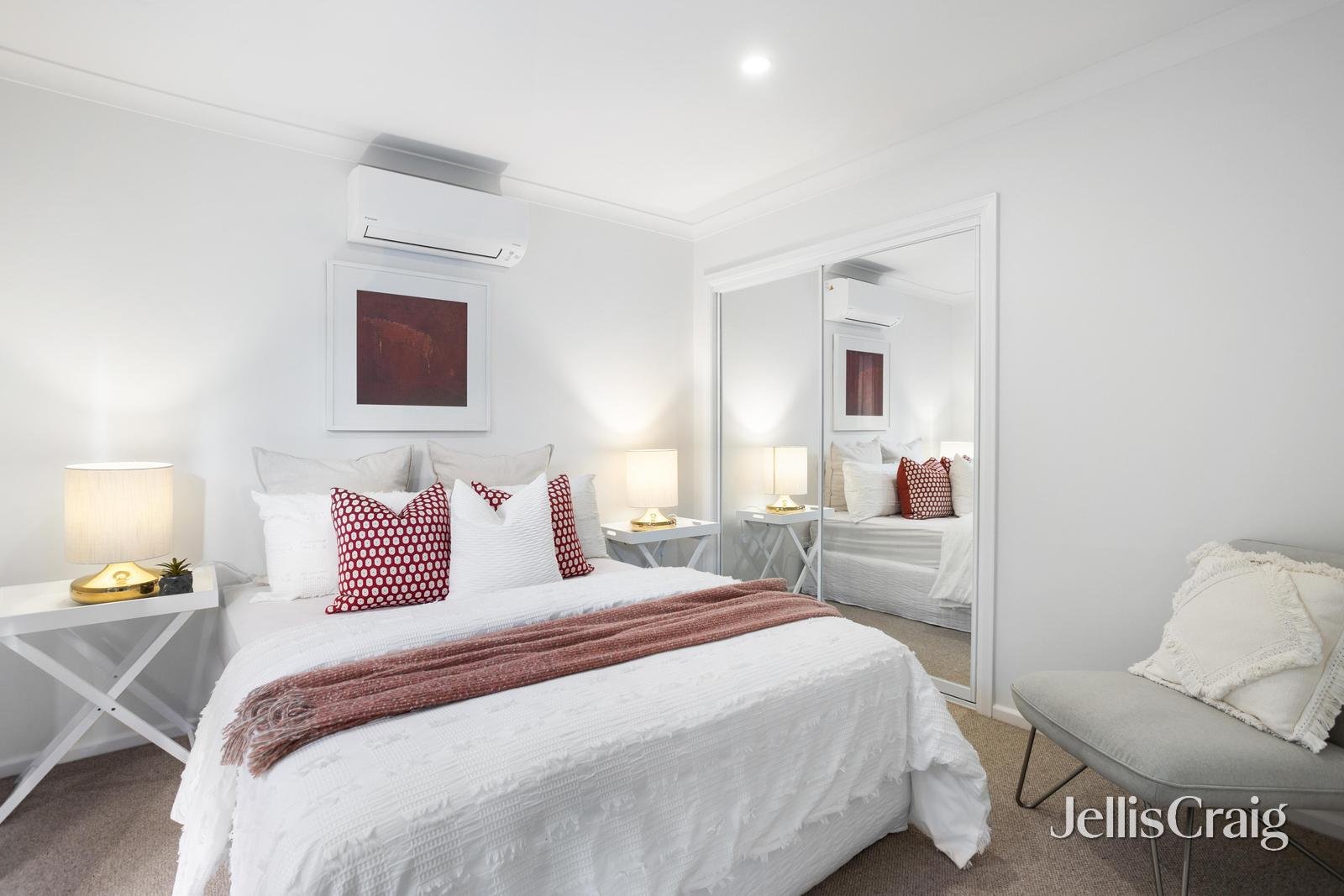 1/4 Kinkora Road, Blackburn image 5