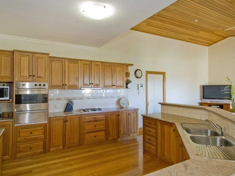 14 Kirami Court, Wandana Heights image 2