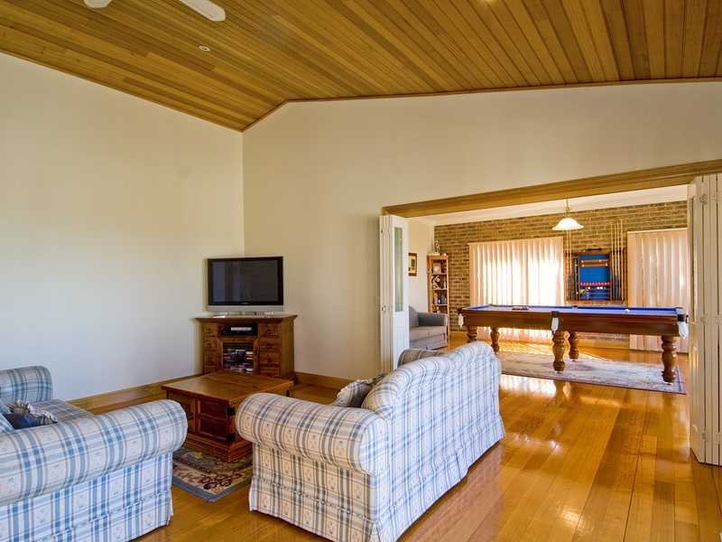14 Kirami Court, Wandana Heights image 3
