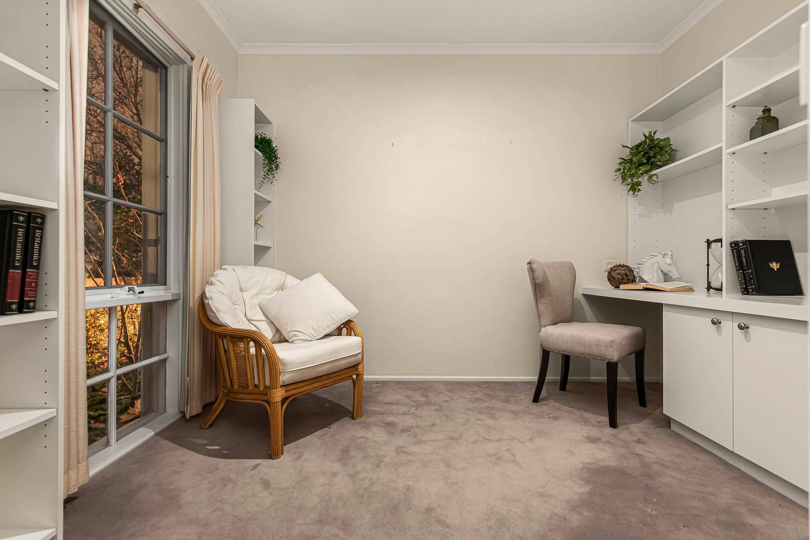 Property Gallery Thumbnail 8