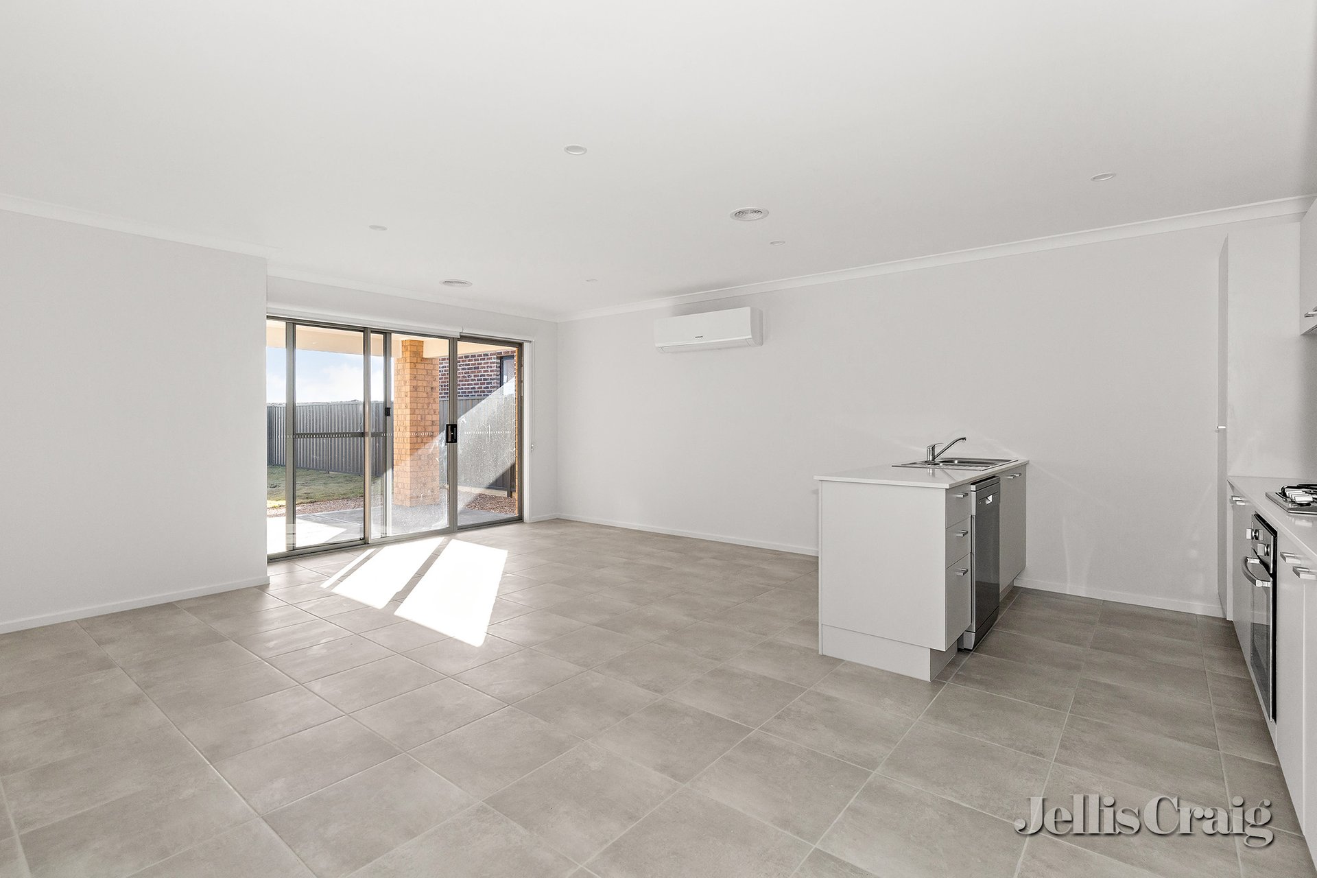 14 Kite Street, Winter&nbsp;Valley image 3