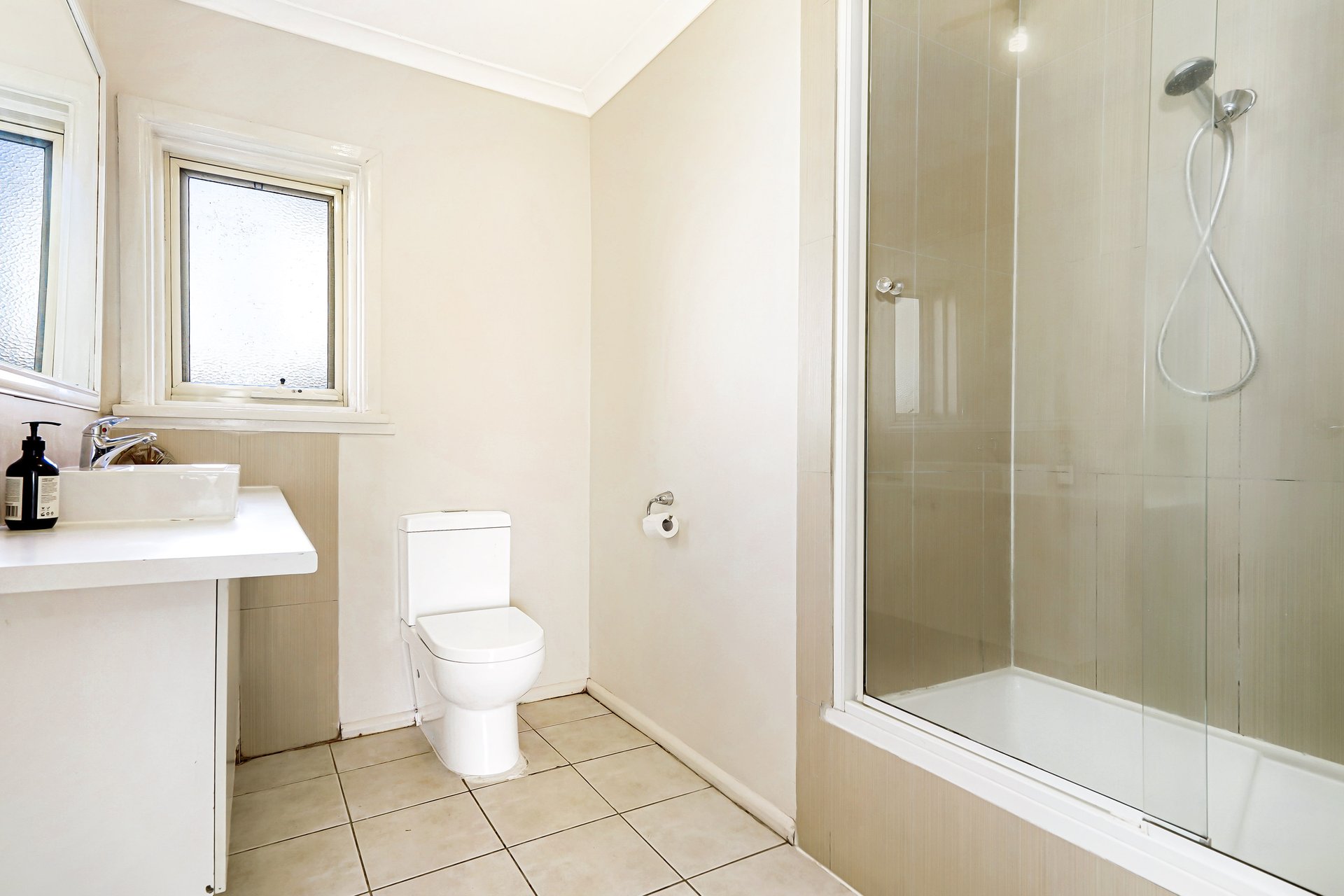 1/4 Lee Avenue, Springvale image 6