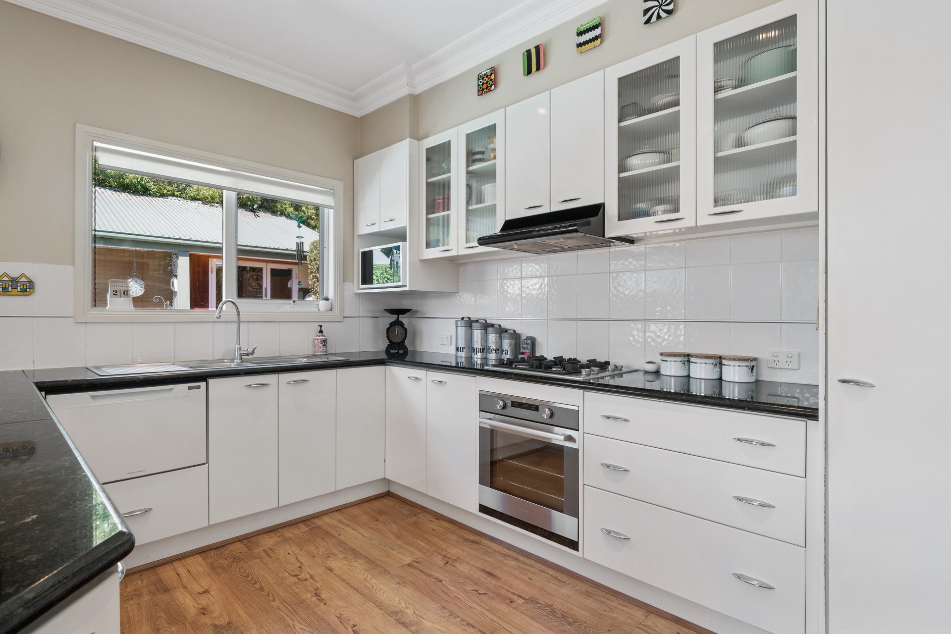 14 Leigh Road, Croydon image 3