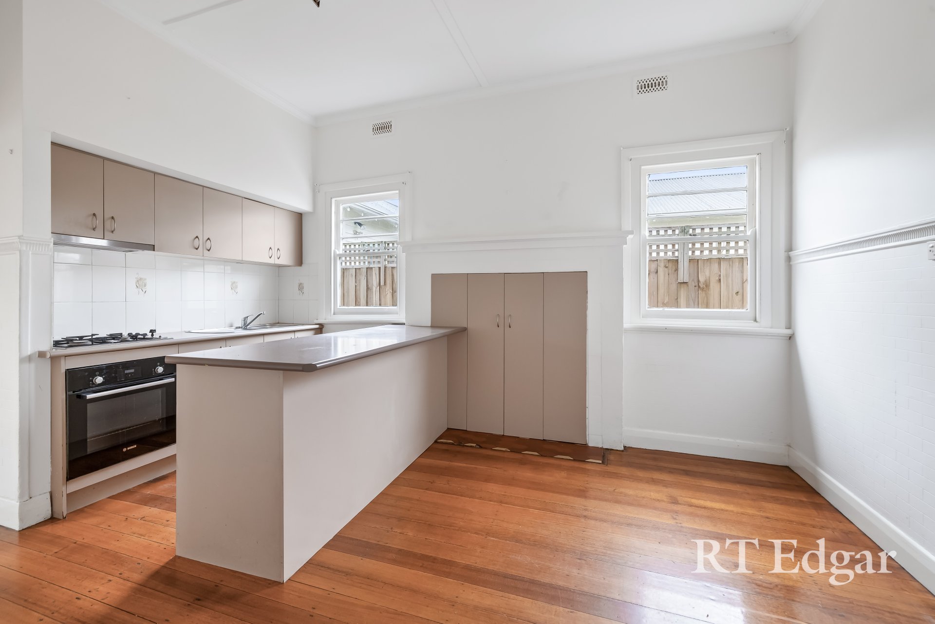 Property Gallery Thumbnail 5