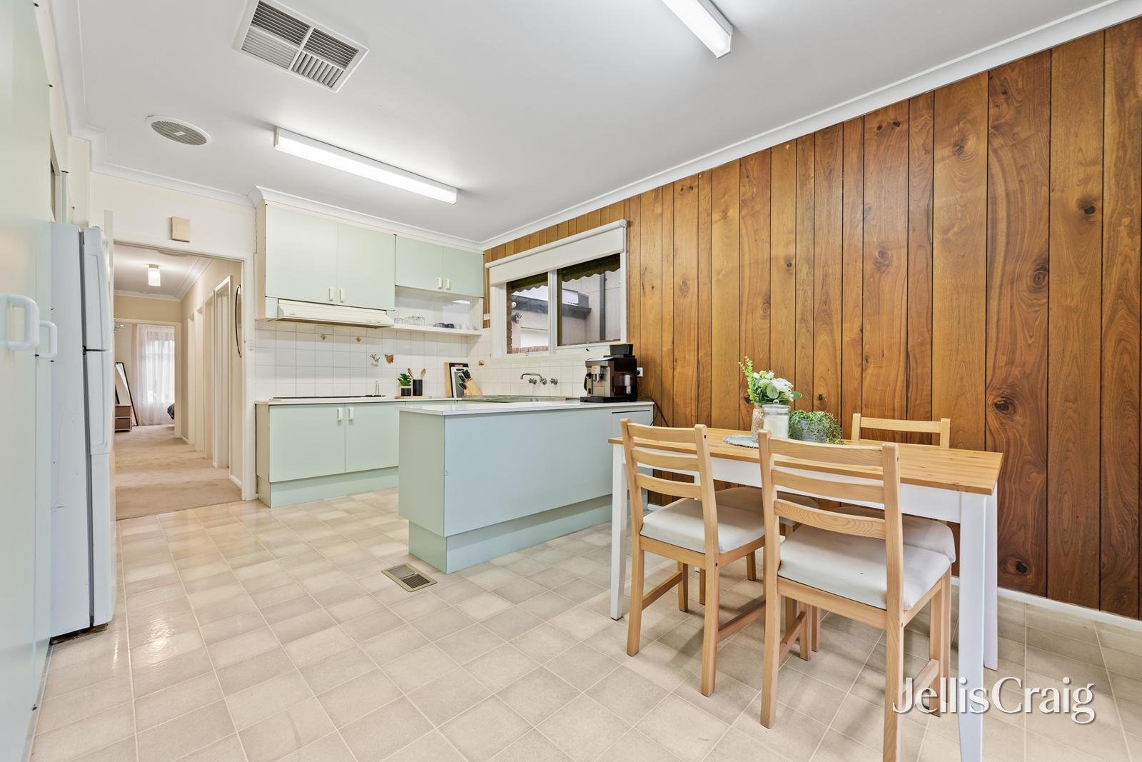 14 Lindisfarne Drive, Burwood&nbsp;East image 3