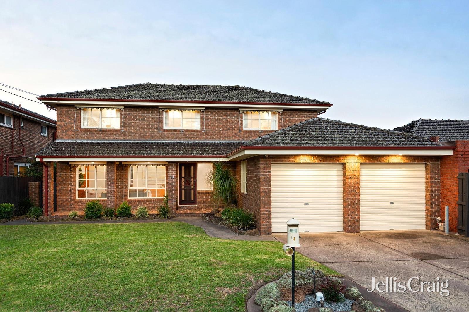 14 Logan Court, Mentone image 1