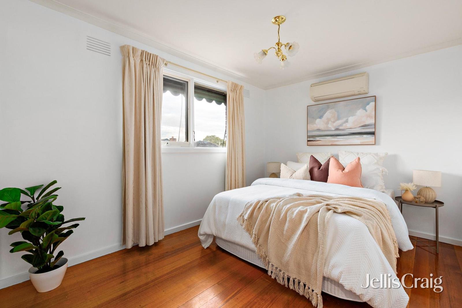 14 Logan Court, Mentone image 10