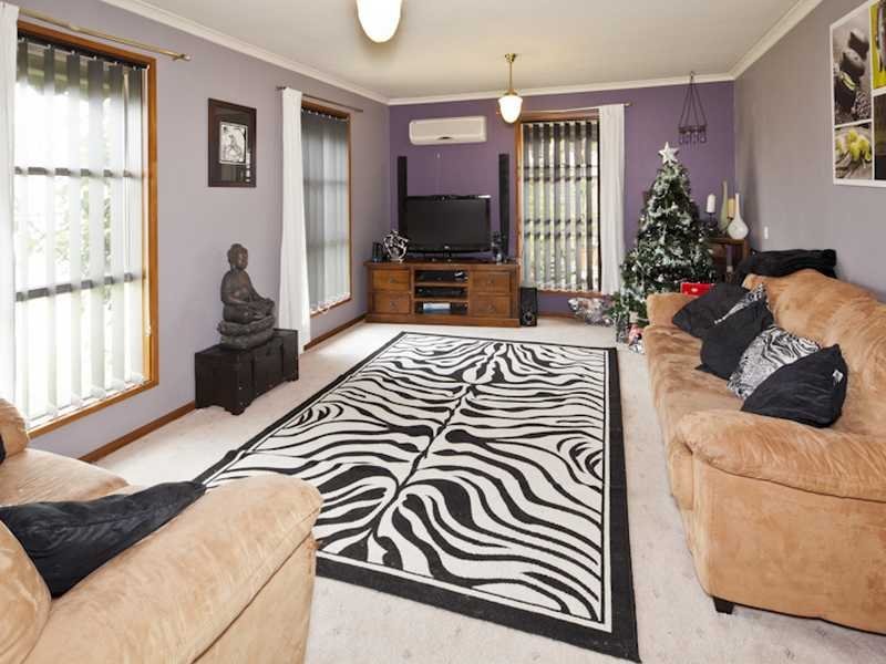 14 Lovell Court, Whittington image 2