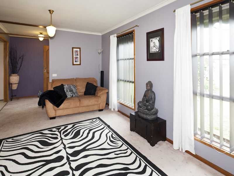 14 Lovell Court, Whittington image 3