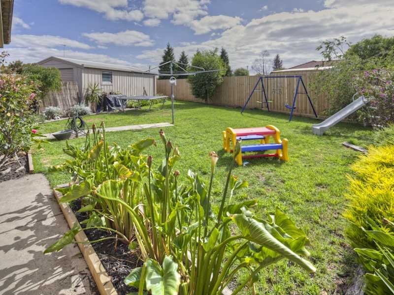 14 Lovell Court, Whittington image 10